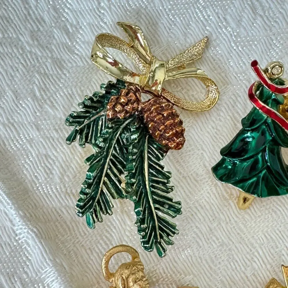 Lot of 4 Gold Enamel Christmas Brooches Pin Signed Vintage Jewelry Angels 1990s